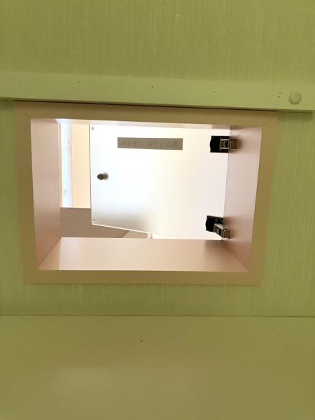 カミデビル　2階