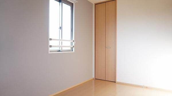 小平市鈴木町１丁目のアパート