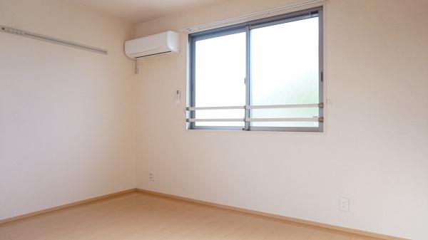 小平市鈴木町１丁目のアパート