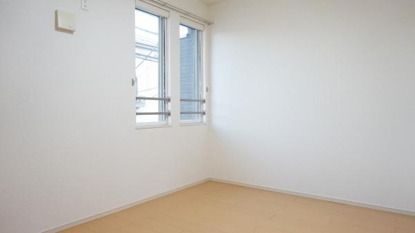 ゼファーコート(洋室)