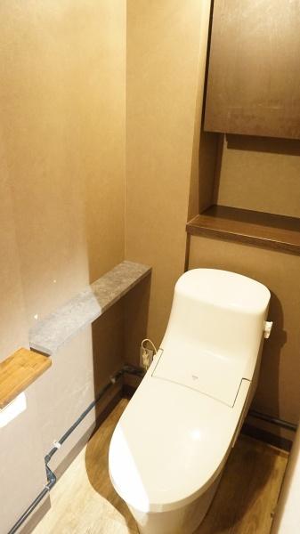 山岡ビル地下店舗