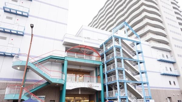 山岡ビル地下店舗