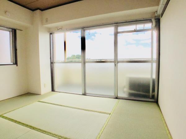 クレストコート西海