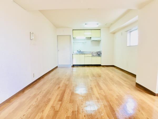 クレストコート西海