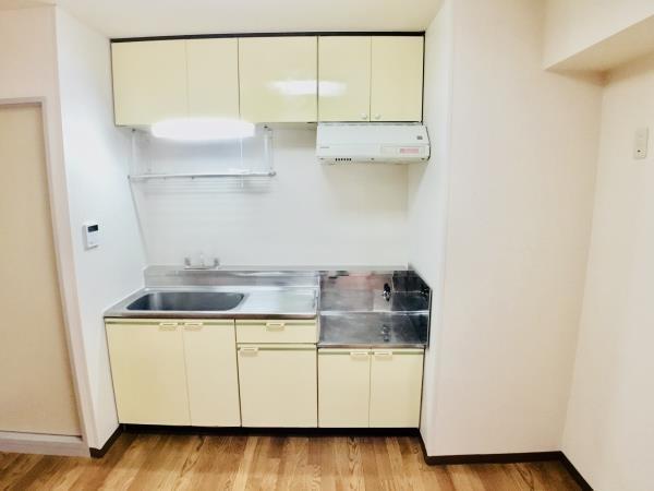 クレストコート西海