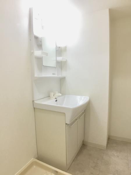 クレストコート西海