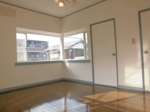 小平市仲町の貸家