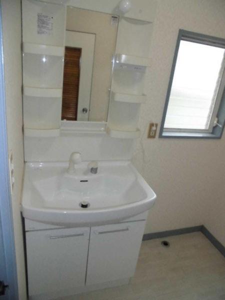 小平市仲町の貸家