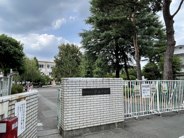 エスカイア久米川(東村山市立萩山小学校)