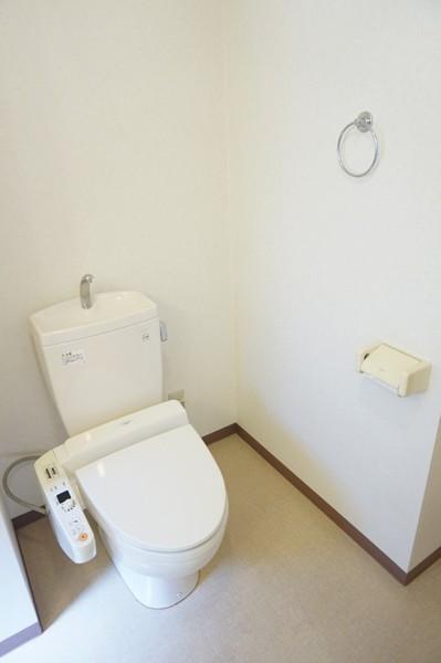 西東京市田無町6丁目のマンション(トイレ)