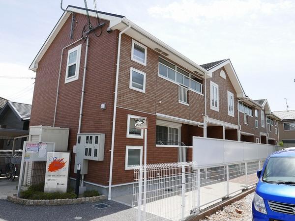 米原市顔戸のアパート