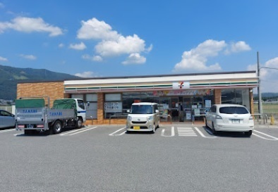 山東アパート1(セブンイレブン伊吹春照店)