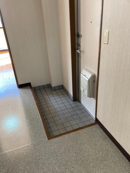 彦根市後三条町のアパート