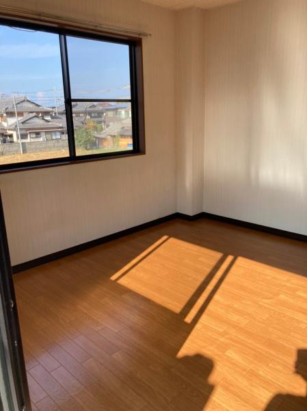 彦根市後三条町のアパート