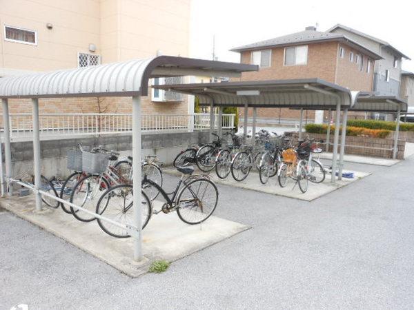 彦根市芹川町のマンション