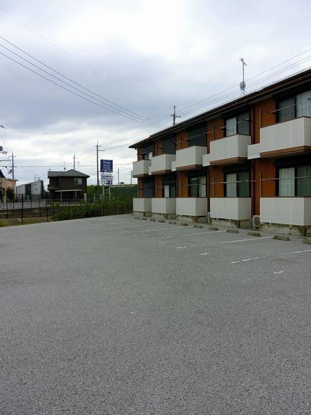 彦根市東沼波町のアパート