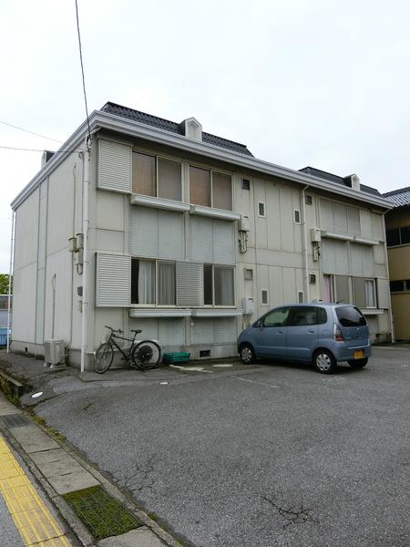 彦根市戸賀町のアパート