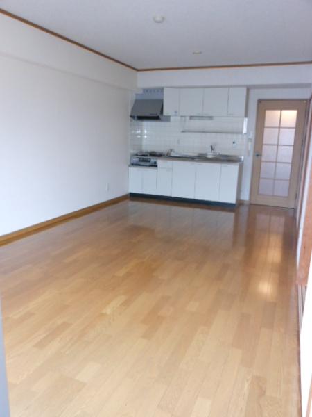 彦根市芹川町のマンション