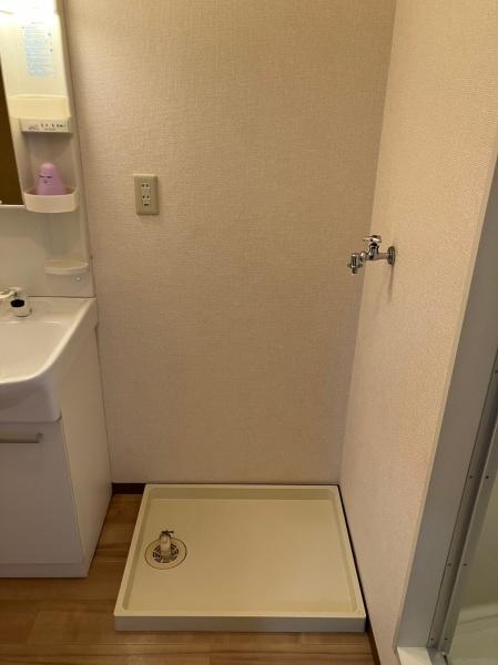 米原市下多良１丁目のアパート