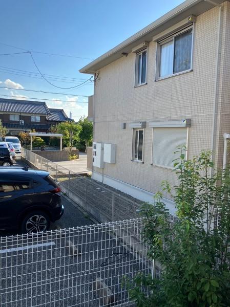 米原市下多良１丁目のアパート