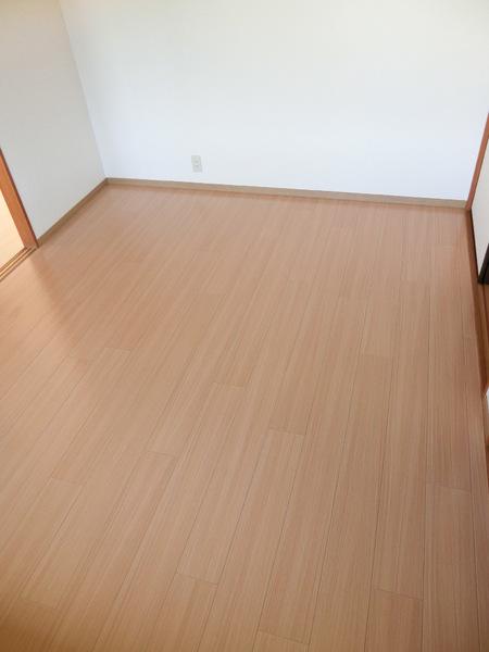彦根市野田山町のアパート