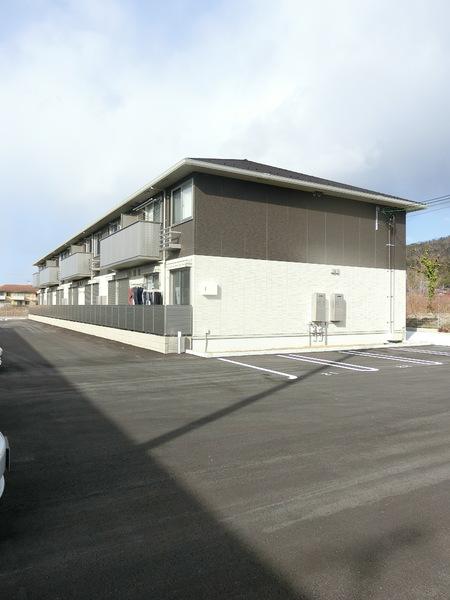 彦根市野田山町のアパート