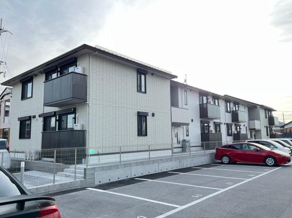 彦根市川瀬馬場町のアパート