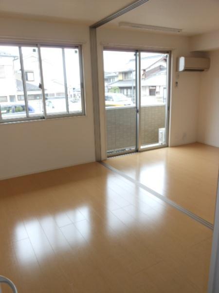 彦根市里根町のアパート