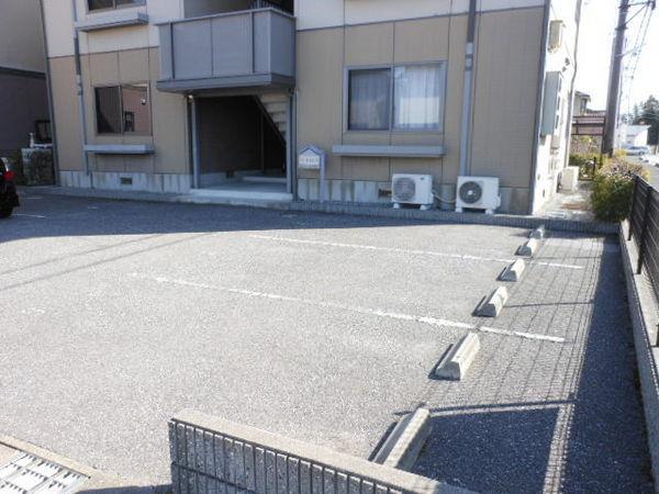 彦根市竹ケ鼻町のアパート