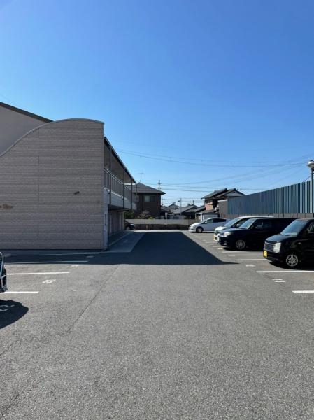 彦根市西沼波町のマンション