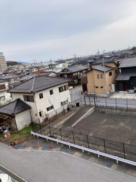 彦根市西沼波町のマンション