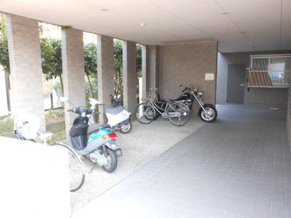 彦根市長曽根南町のマンション