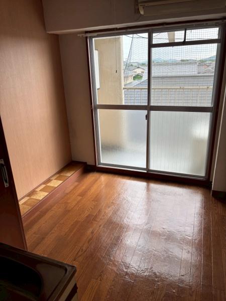 シャトル城町
