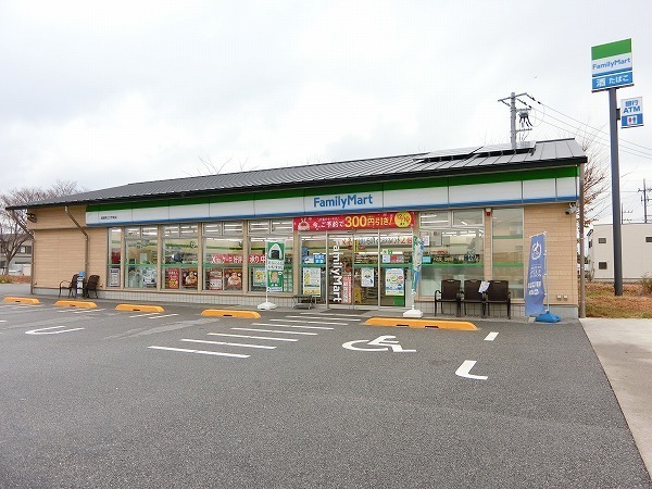 ルミエール(ファミリーマート滋賀県立大学前店)
