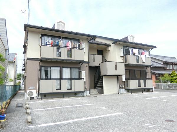米原市下多良１丁目のアパート