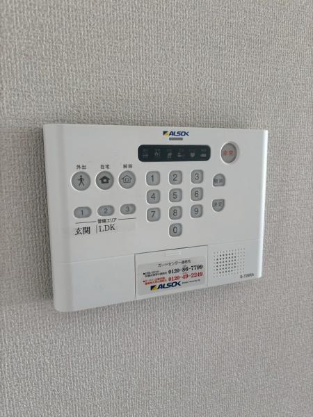 米原市下多良３丁目のアパート