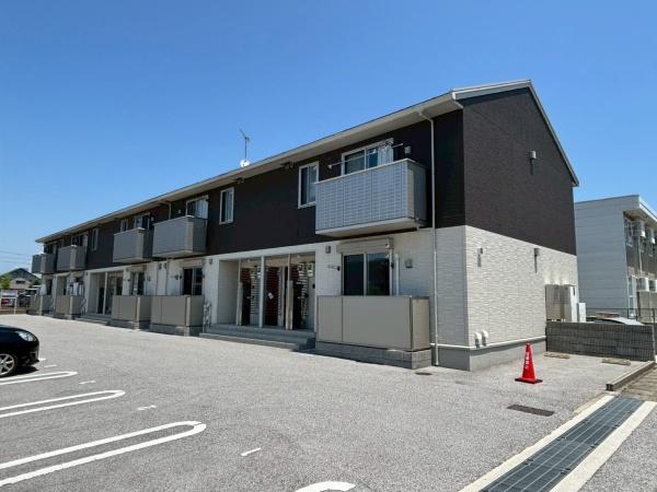 米原市下多良３丁目のアパート