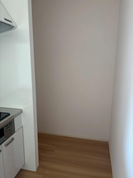 米原市下多良３丁目のアパート
