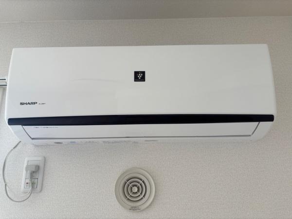 米原市下多良３丁目のアパート