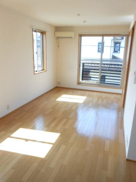 彦根市後三条町のアパート