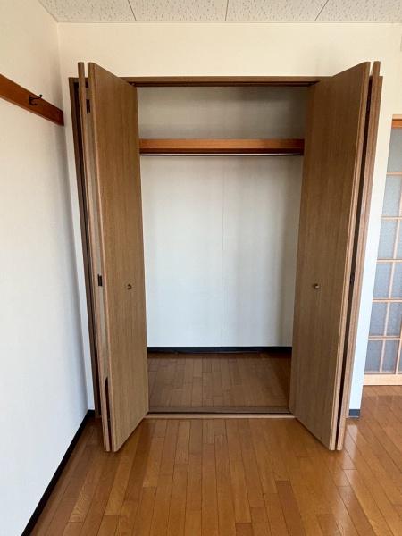 シャトル弐番館