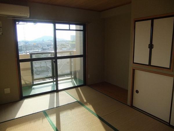 彦根市平田町のマンション