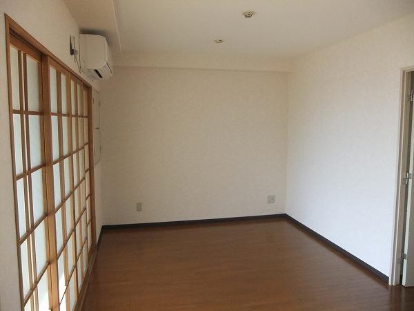 彦根市平田町のマンション