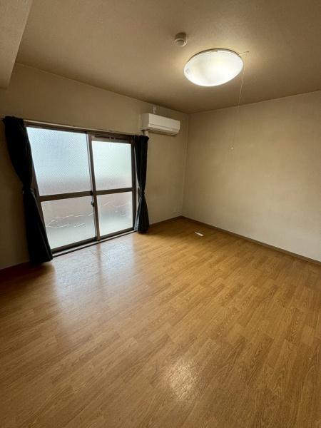 エバーグリーン植政(洋室)