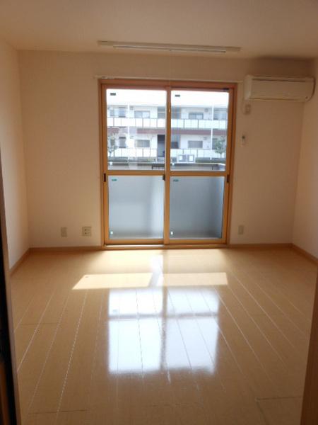 彦根市川瀬馬場町のアパート