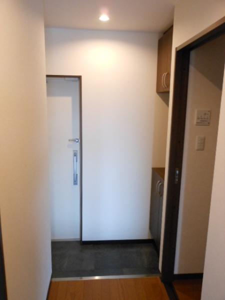 シャイニング壱番館(玄関)