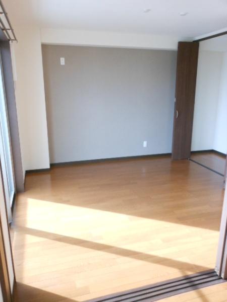 シャイニング壱番館(洋室)