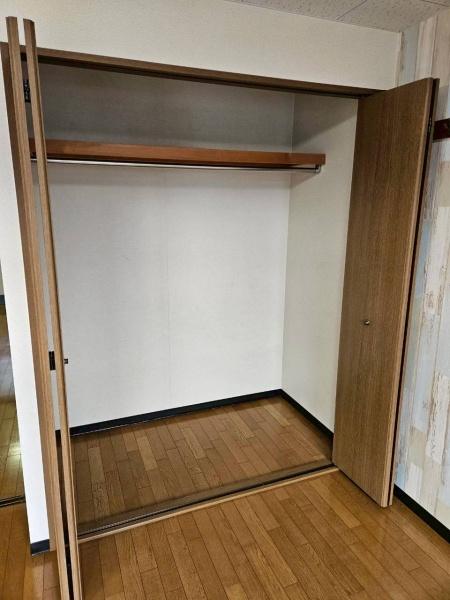 シャトル弐番館