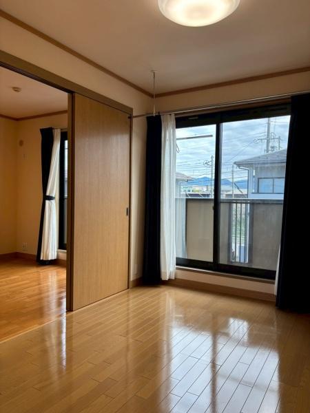 アップフィールド