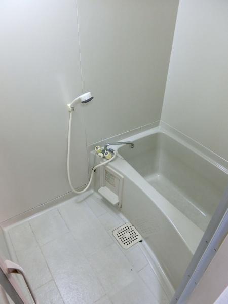 ホワイトハイツ壱番館